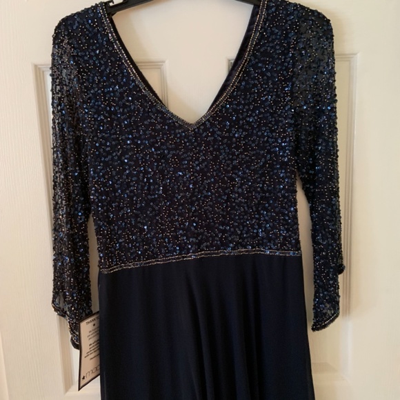 J Kara Beaded Navy Gown NWT Size 12 Mother of the Bride - Picture 5 of 5